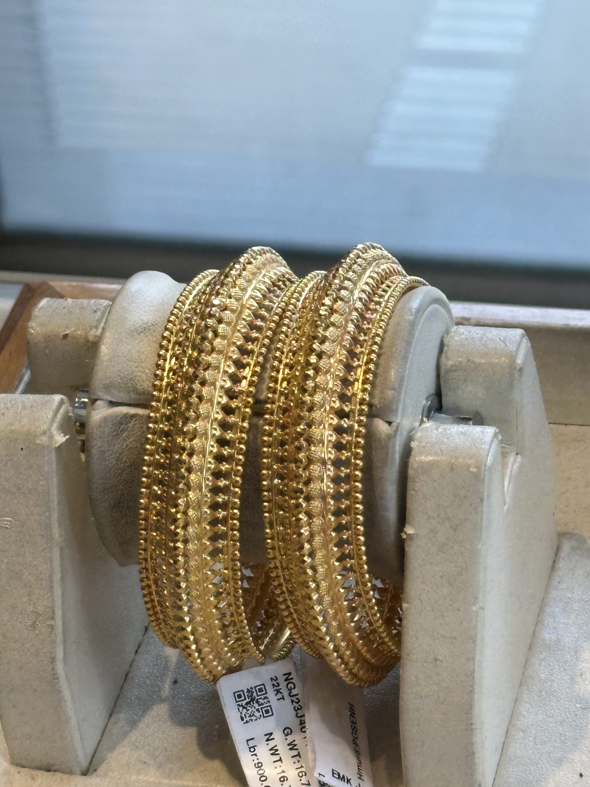 Gold Bracelet with Heart Shape (Copy) 5