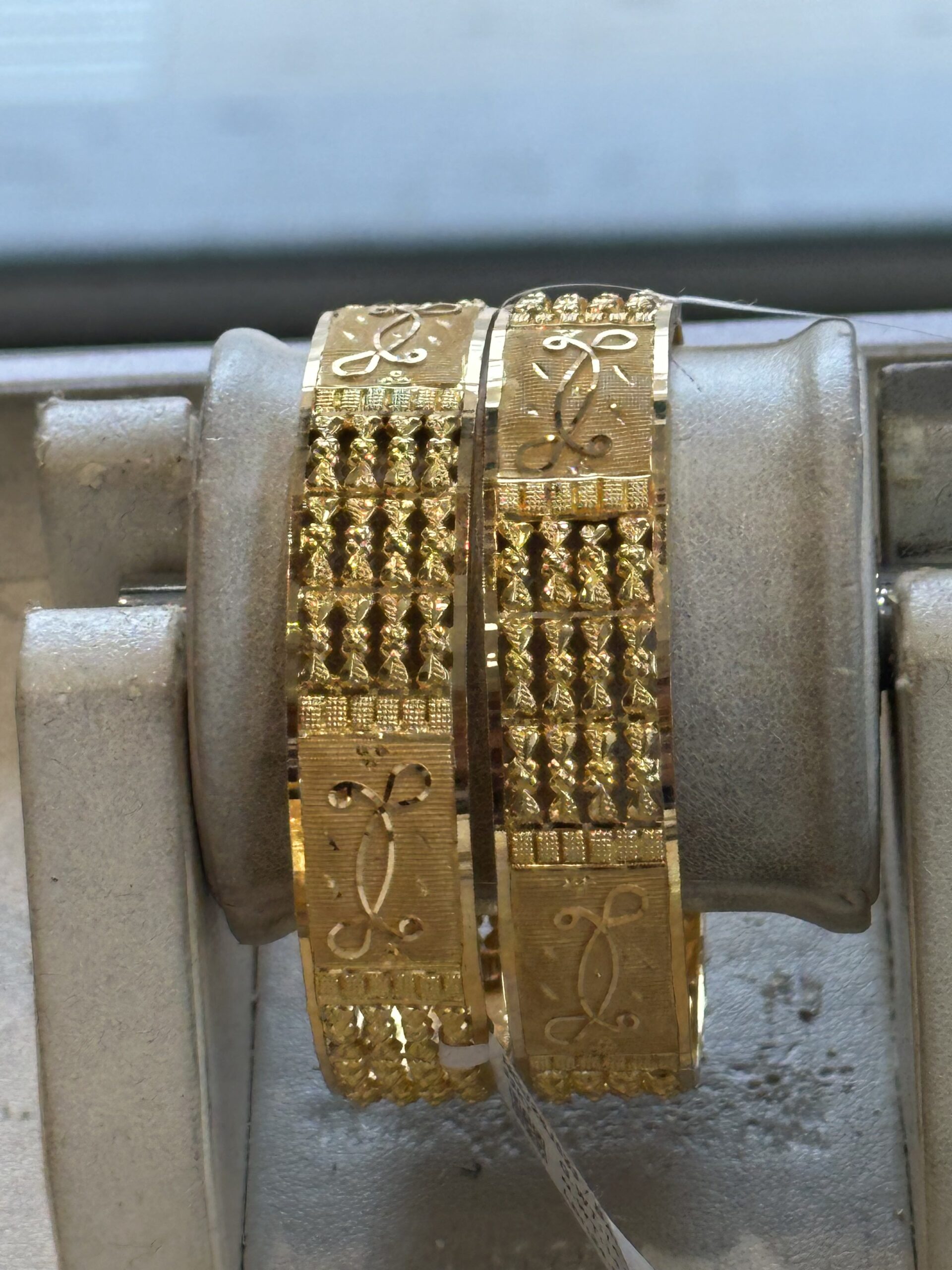 Gold Bracelet with Heart Shape (Copy) 4