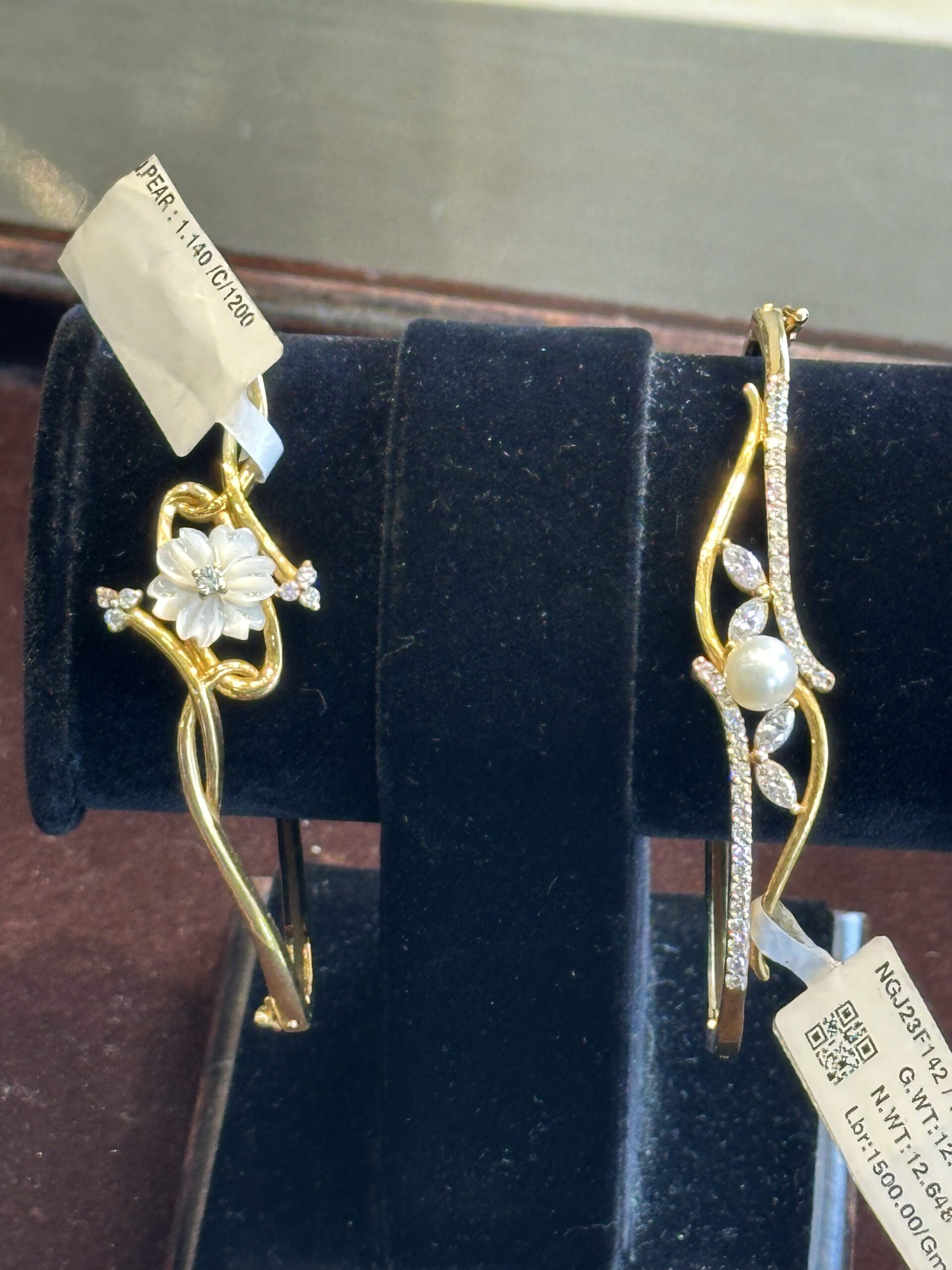 Gold Bracelet with Heart Shape (Copy) 3